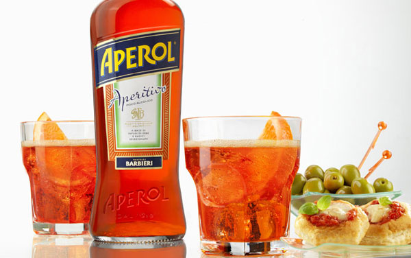 http://www.artedelcaffe.com/images/aperol-spritz.jpg